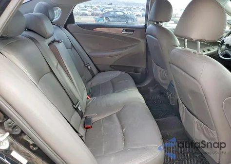 2013 Hyundai Sonata Hybrid z USA, uszkodzony, nr VIN KMHEC4A40DA090817